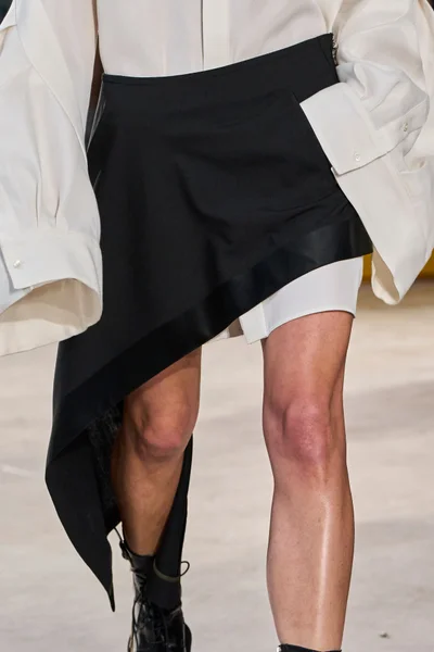 Look 99